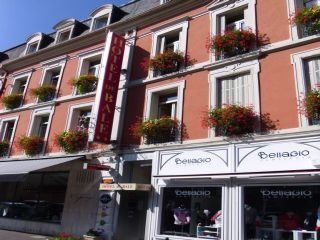 De Bale Hotel