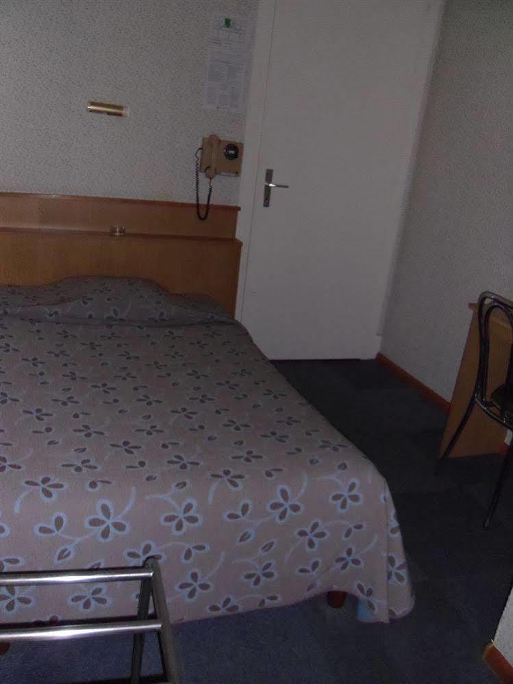 De Bale Hotel