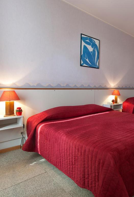 De Bale Hotel